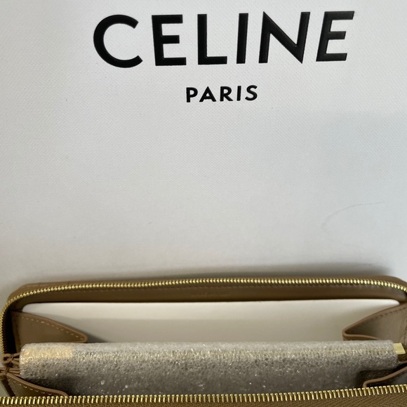 Celine women’s zippered wallet - Picture 8 of 15